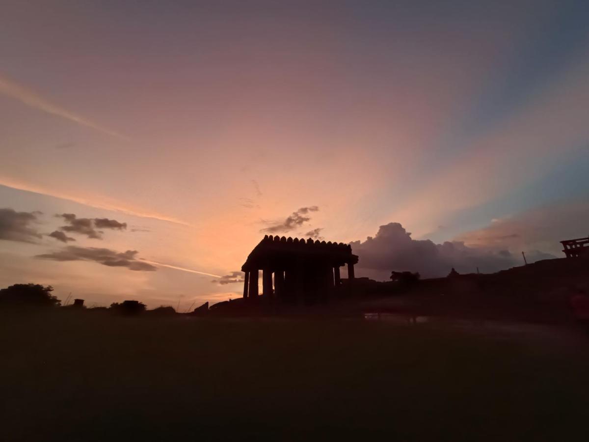 Dream Hampi Villa & Home Stay Eksteriør billede